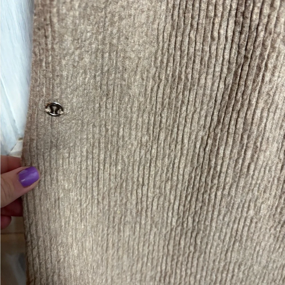 Lululemon Retreat Yourself Wide Leg Crop Pants‎ Heathered Soft Sand Athleisure